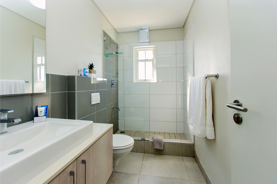 6 Bedroom Property for Sale in Mykonos Western Cape